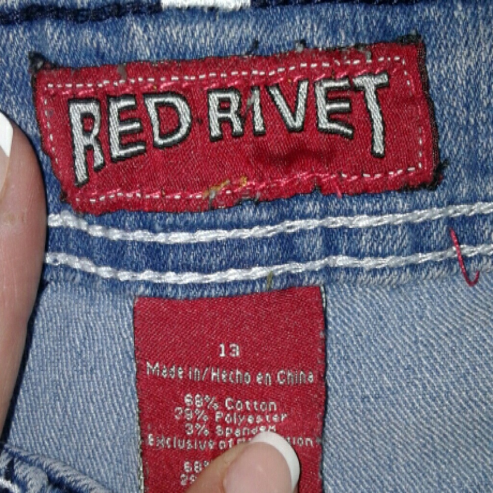 Red Rivet Crop Capris - Picture 5 of 6